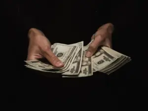dolares